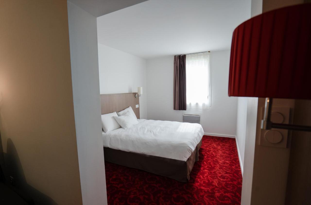 Brit Hotel Essentiel Шоле Экстерьер фото