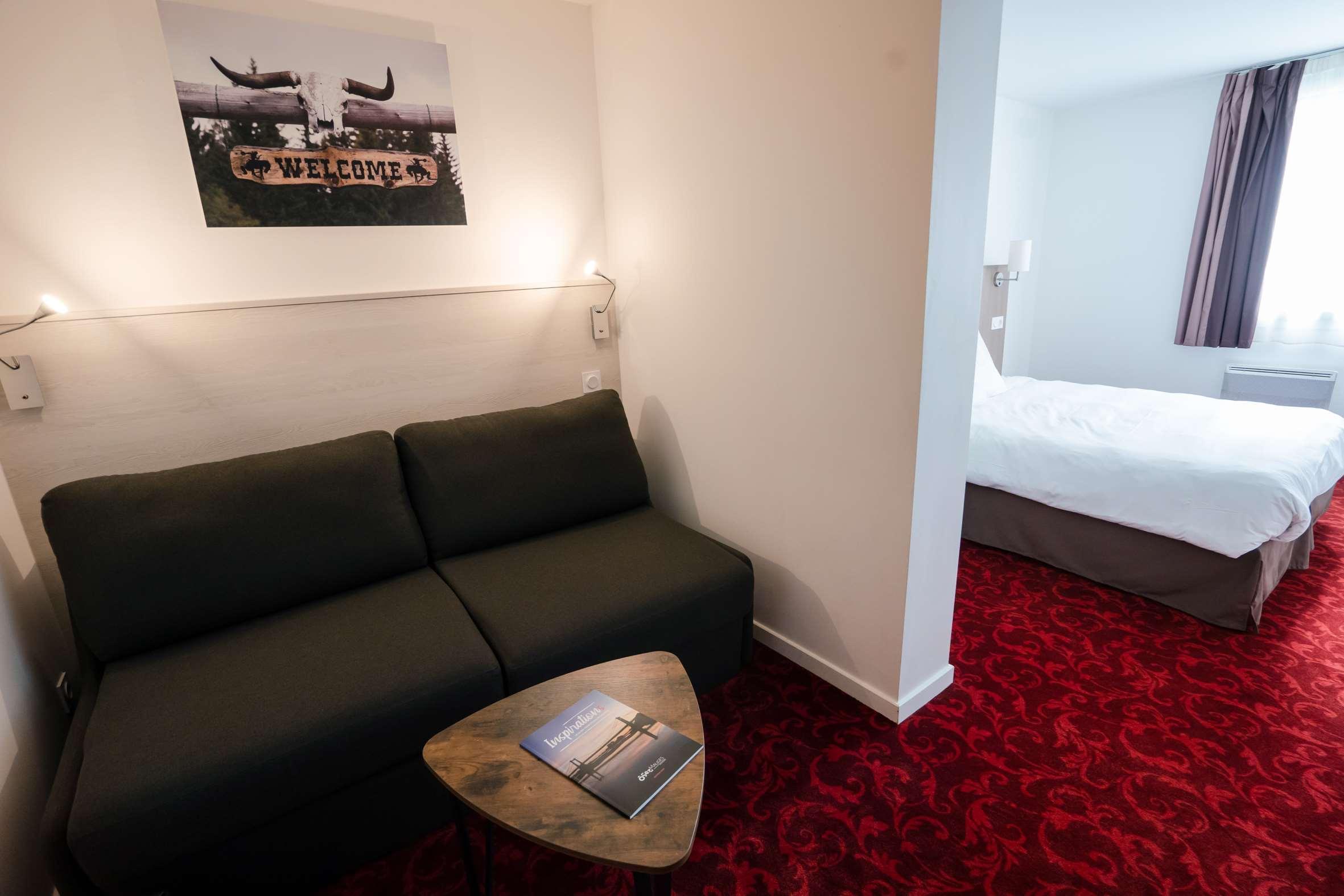 Brit Hotel Essentiel Шоле Экстерьер фото